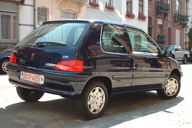 August 2001 September 2003 Peugeot 106 S2